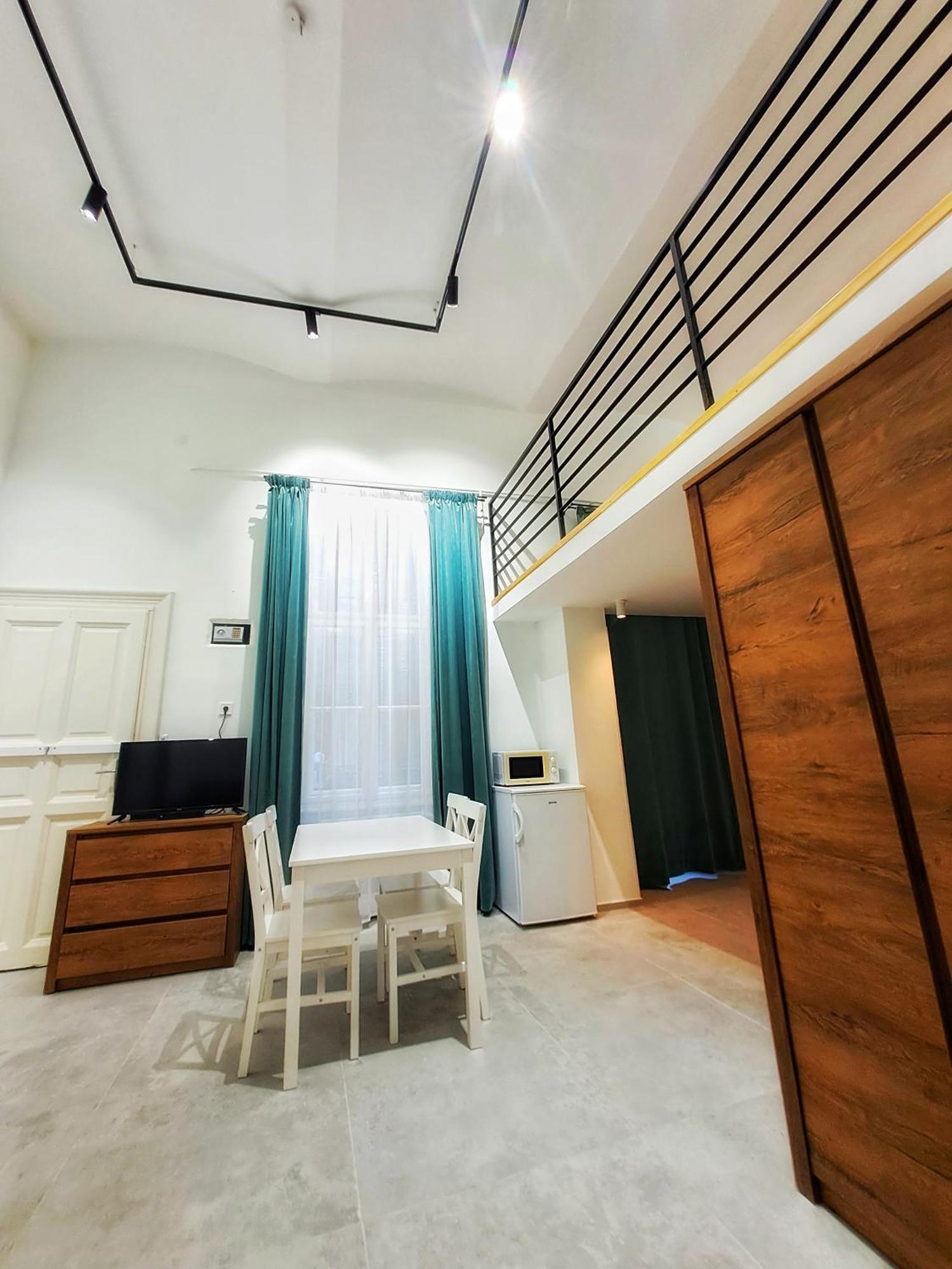 Masszi Apartman Budapesta Exterior foto